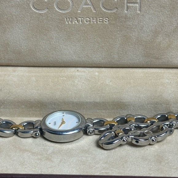Coach Women\'s Swiss Made Quartz Blacelet Watch #0180  New Battery, Case, Book,